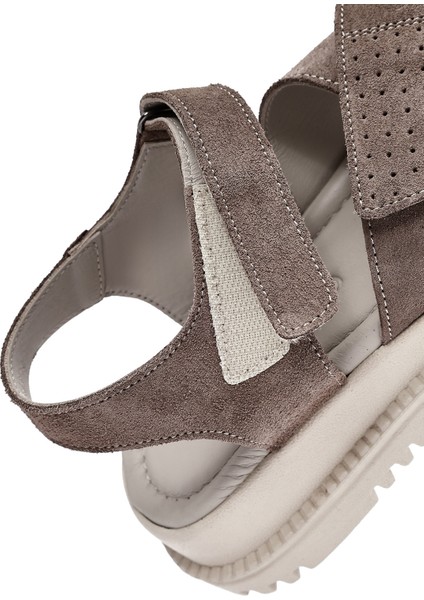 Kadın Vizon Çift Bantlı Süet Deri Sandalet 25SFD300810