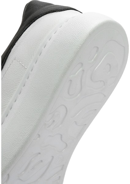 Erkek Beyaz Bağcıklı Kalın Tabanlı Deri Sneaker 25SFD752218