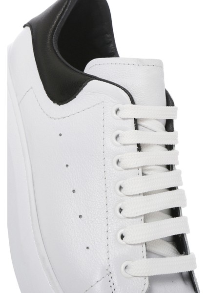 Erkek Beyaz Bağcıklı Kalın Tabanlı Deri Sneaker 25SFD752218