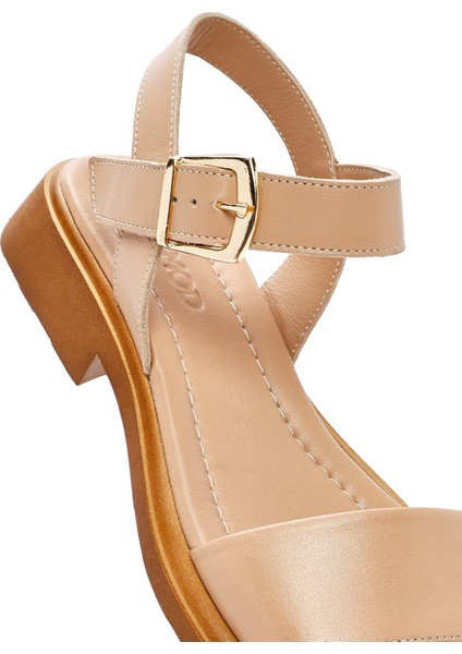 Kadın Bej Bilekten Tokalı Deri Sandalet 25SFD362418
