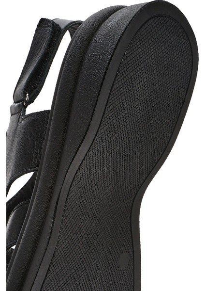 Kadın Siyah Arkası Bantlı Deri Sandalet 25SFD351218