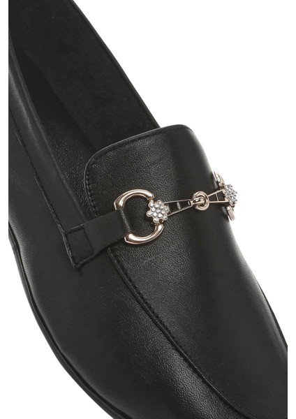 Kadın Siyah Tokalı Deri Loafer 25SFD351618