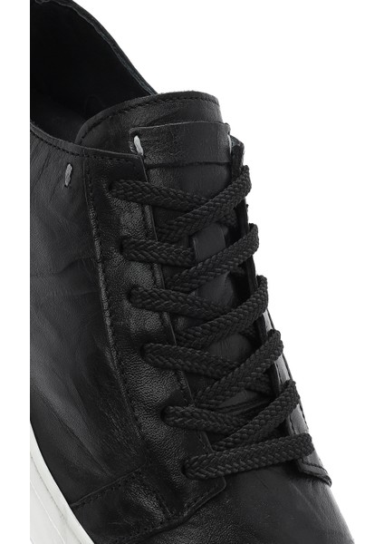 Erkek Siyah Bağcıklı Kalın Tabanlı Deri Sneaker 25SFD688326