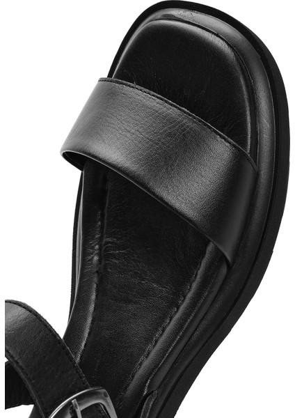 Kadın Siyah Bilekten Tokalı Deri Sandalet 25SFD362418