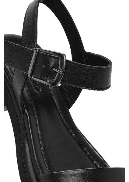 Kadın Siyah Bilekten Tokalı Deri Sandalet 25SFD362418
