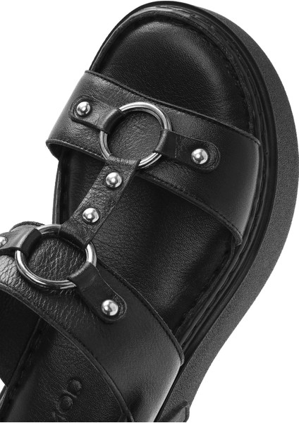 Kadın Siyah Bilekten Tokalı Kalın Tabanlı Deri Comfort Sandalet 25SFD342518