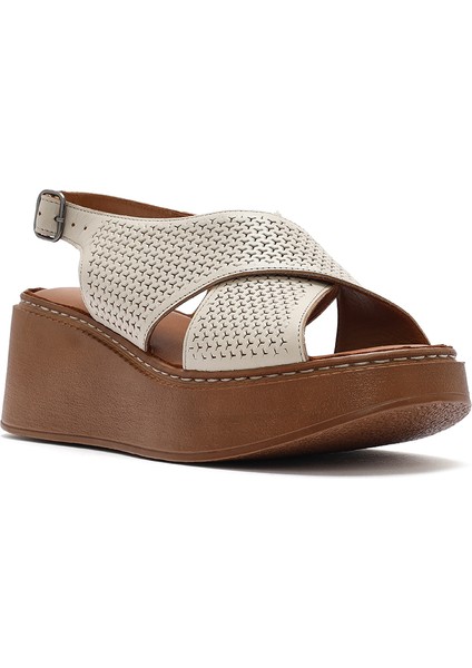 Kadın Krem Bilekten Bağlamalı Baskılı Dolgu Topuklu Deri Comfort Sandalet 25SFD342126