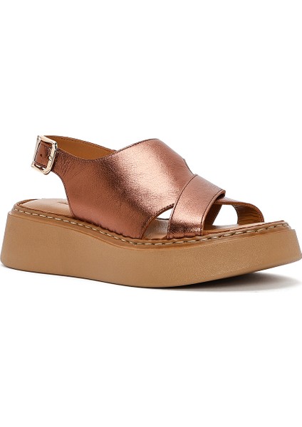 Kadın Bronz Kalın Tabanlı Metalik Deri Comfort Sandalet 25SFD342332