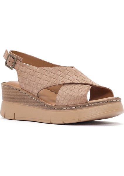 Kadın Pudra Bilekten Tokalı Dolgu Topuklu Deri Comfort Sandalet 25SFD341810