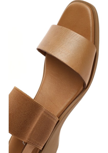 Kadın Taba Dolgu Topuklu Deri Sandalet 25SFD150914