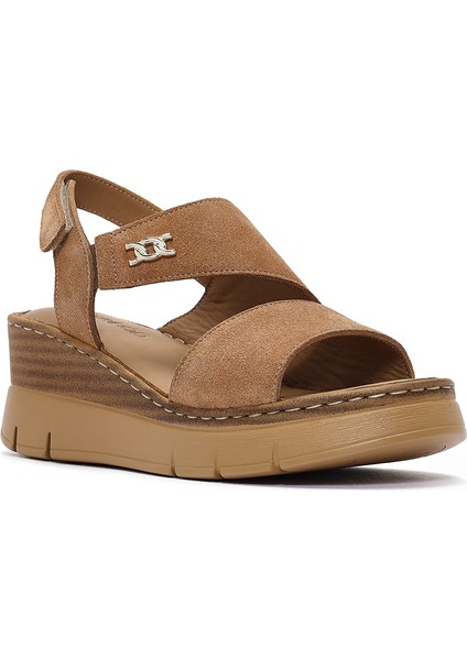 Kadın Taba Kalın Tabanlı Bilekten Tokalı Süet Deri Comfort Sandalet 25SFD342010