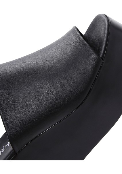 Kadın Siyah Dolgu Topuklu Deri Terlik 25SFD150318