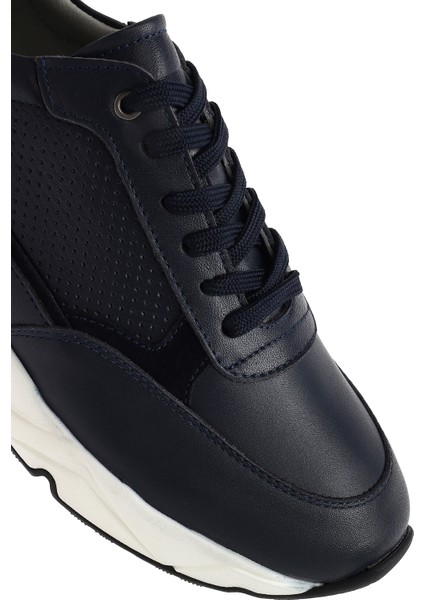 Erkek Lacivert Bağcıklı Kalın Tabanlı Deri Sneaker 25SFD675218