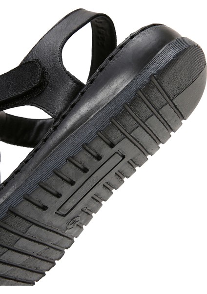 Kadın Siyah Bantlı Deri Comfort Sandalet 25SFD340318