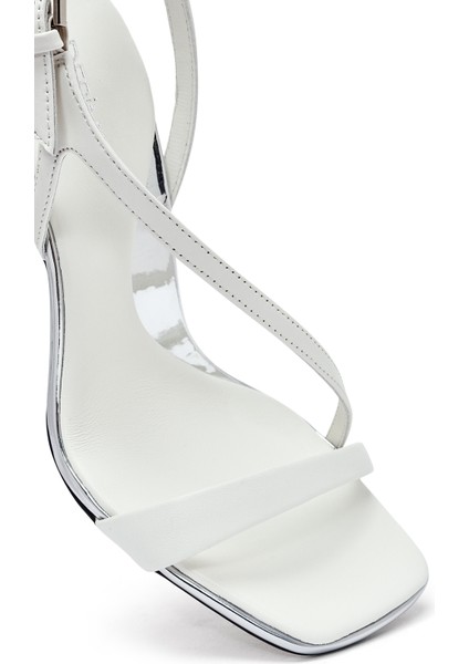Kadın Beyaz Bilekten Bantlı Deri Ince Topuklu Sandalet 25SFD494618
