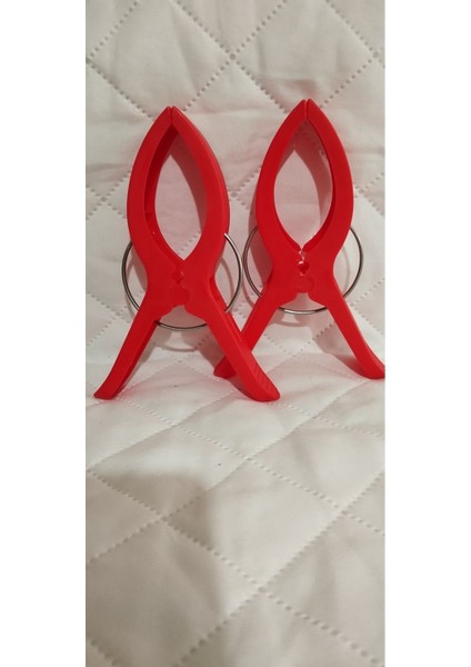 2'li Kırmızı Plaj Havlu Mandalı Seti, Şık ve Kullanışlı Plaj Aksesuarı