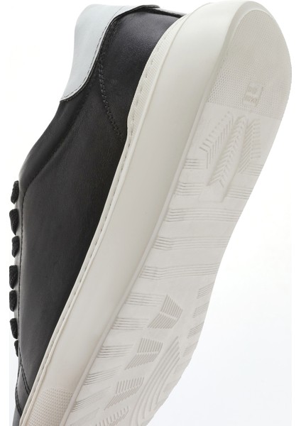 Erkek Siyah Bağcıklı Kalın Tabanlı Deri Sneaker 25SFD700018