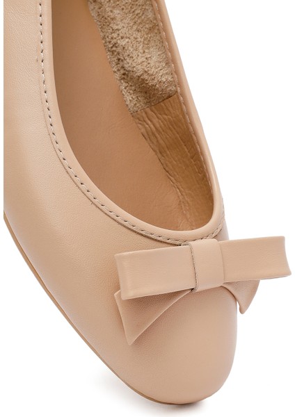 Kadın Bej Fiyonklu Deri Babet 25SFD291218