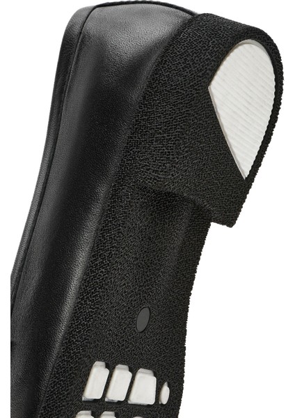 Kadın Siyah Tokalı Deri Loafer 25SFD510518