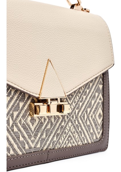 Kadın Krem Uzun Askılı Desenli Kol Çantası 25SBD263714