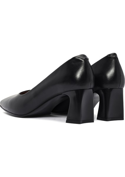 Kadın Siyah Kalın Kısa Topuklu Deri Stiletto 25SFD132518