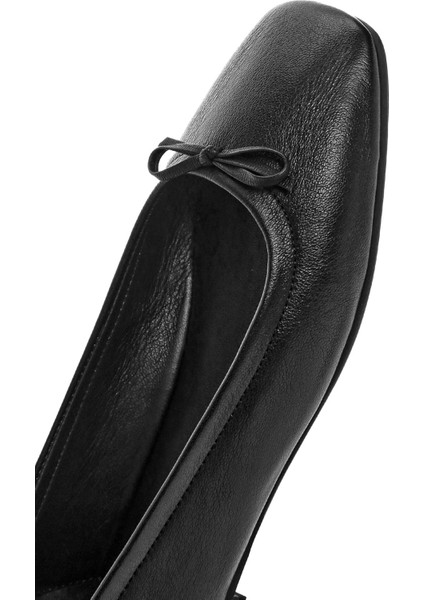 Flex Kadın Siyah Fiyonklu Deri Babet 25SFD380018