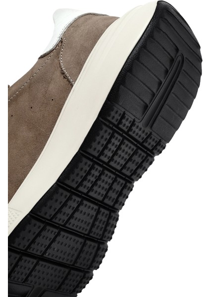 Erkek Vizon Bağcıklı Kalın Tabanlı Nubuk Deri Sneaker 25SFD6505V3