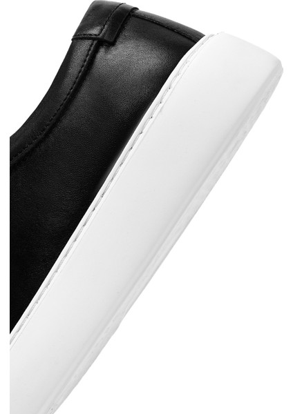 Erkek Siyah Bağcıklı Kalın Tabanlı Deri Sneaker 25SFD700118