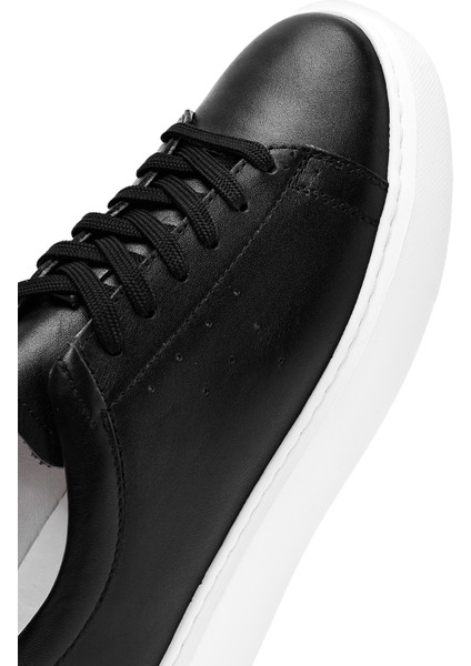 Erkek Siyah Bağcıklı Kalın Tabanlı Deri Sneaker 25SFD700118