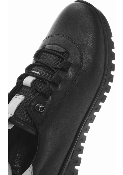 Kadın Siyah Bağcıklı Deri Sneaker 25SFD501918