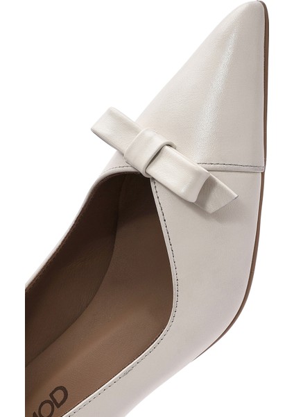 Kadın Krem Ince Kısa Topuklu Deri Stiletto 25SFD132318