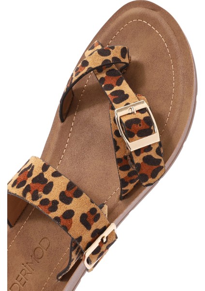 Kadın Leopar Desenli Parmak Arası Süet Terlik 25SFE460110