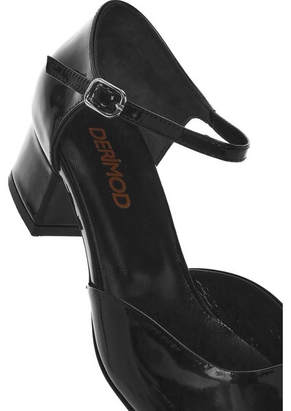 Kadın Siyah Bilekten Tokalı Kısa Kalın Topuklu Rugan Deri Ayakkabı 25SFD140916