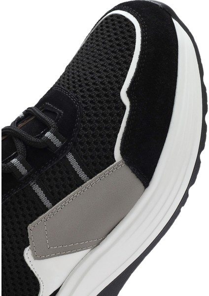 Erkek Siyah Bağcıklı Kalın Tabanlı Deri Sneaker 25SFD795014