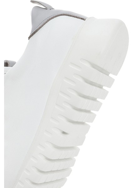 Kadın Beyaz Bağcıklı Deri Sneaker 25SFD501918