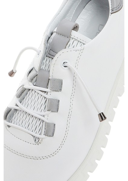 Kadın Beyaz Bağcıklı Deri Sneaker 25SFD501918