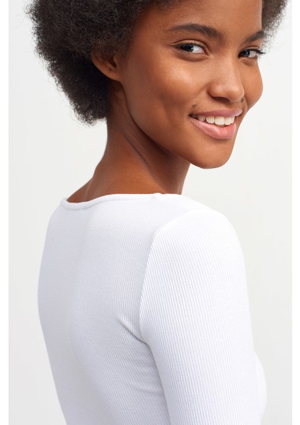 3700 Fitilli Uzun Kollu Top-Beyaz fırsatları