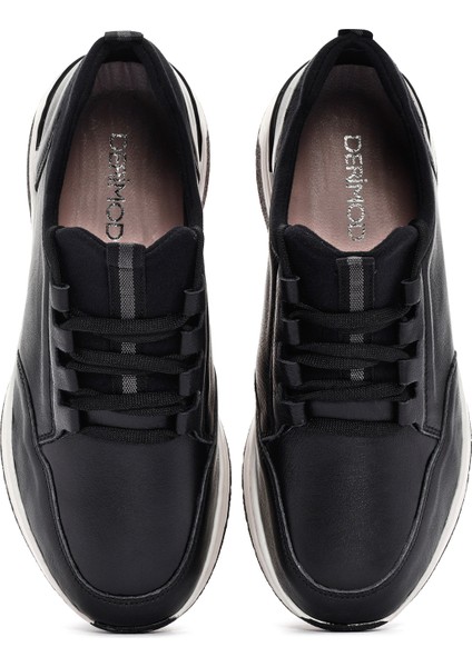 Kadın Siyah Bağcıklı Kalın Tabanlı Deri Sneaker 25SFD500918