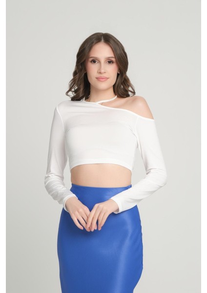 Kadın Boyunda Biyeli Bluz