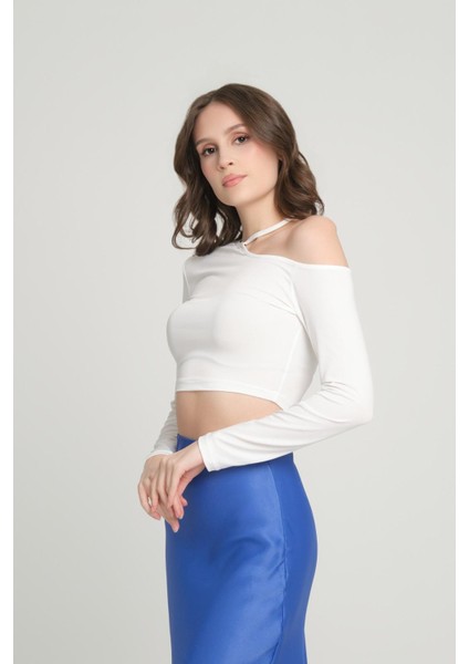 Kadın Boyunda Biyeli Bluz