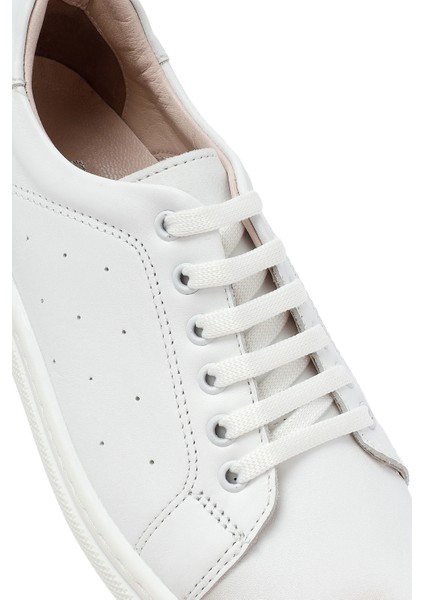 Kadın Beyaz Bağcıklı Deri Sneaker 25SFD500718