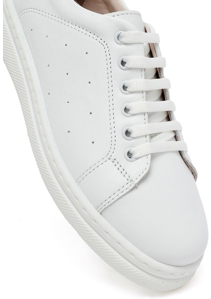 Kadın Beyaz Bağcıklı Deri Sneaker 25SFD500718