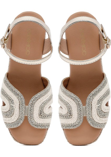 Kadın Krem Bilekten Tokalı Dolgu Topuklu Espadril Sandalet 25SFE401714