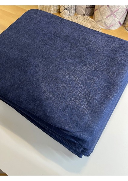 Lacivert Kaymaz Koltuk Örtüsü, Şık ve Koruyucu Ev Dekoru