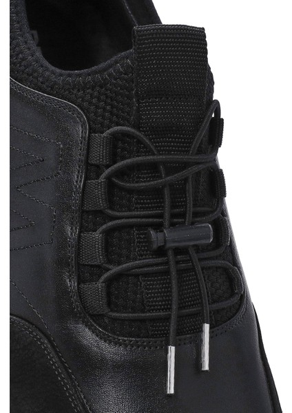 Erkek Siyah Bağcıklı Deri Casual Sneaker 25SFD710918