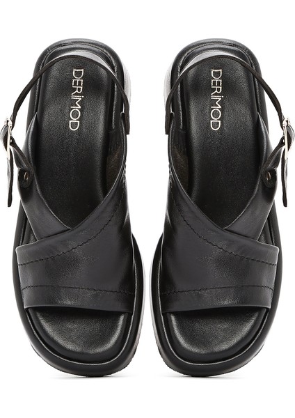 Kadın Siyah Bilekten Tokalı Kalın Tabanlı Deri Sandalet 25SFD201318