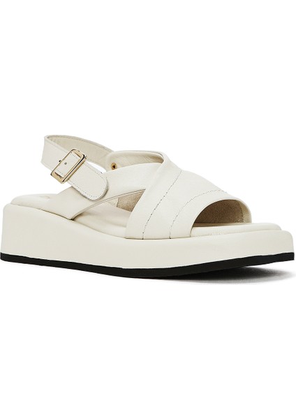 Kadın Bej Bilekten Tokalı Kalın Tabanlı Deri Sandalet 25SFD201318