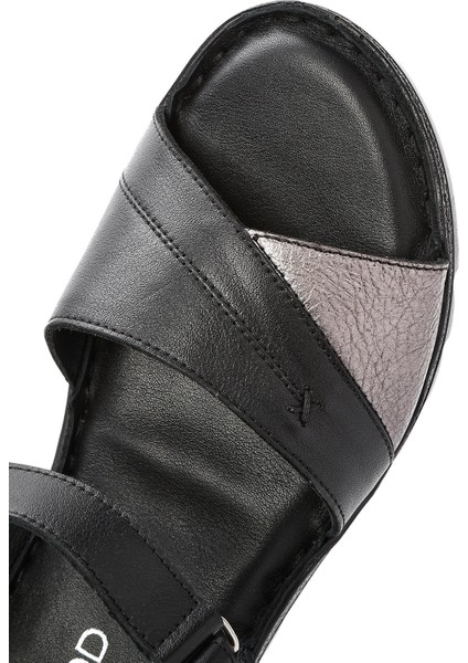 Kadın Siyah Bilekten Bağlamalı Comfort Deri Sandalet 25SFD410418