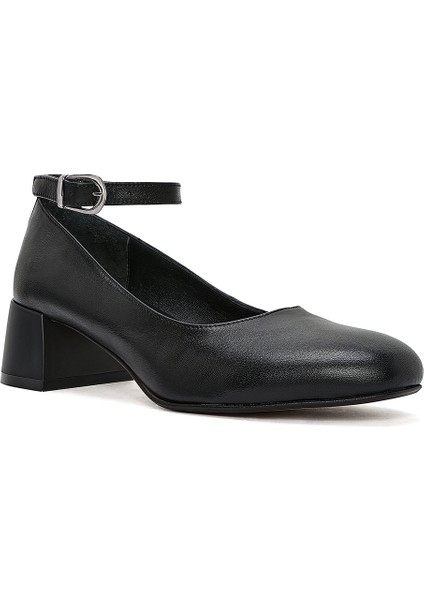 Kadın Siyah Bilekten Bantlı Kısa Kalın Topuklu Deri Ayakkabı 25SFD410918