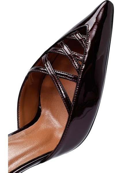 Kadın Bordo Bilekten Tokalı Ince Topuklu Rugan Deri Ayakkabı 25SFD162016